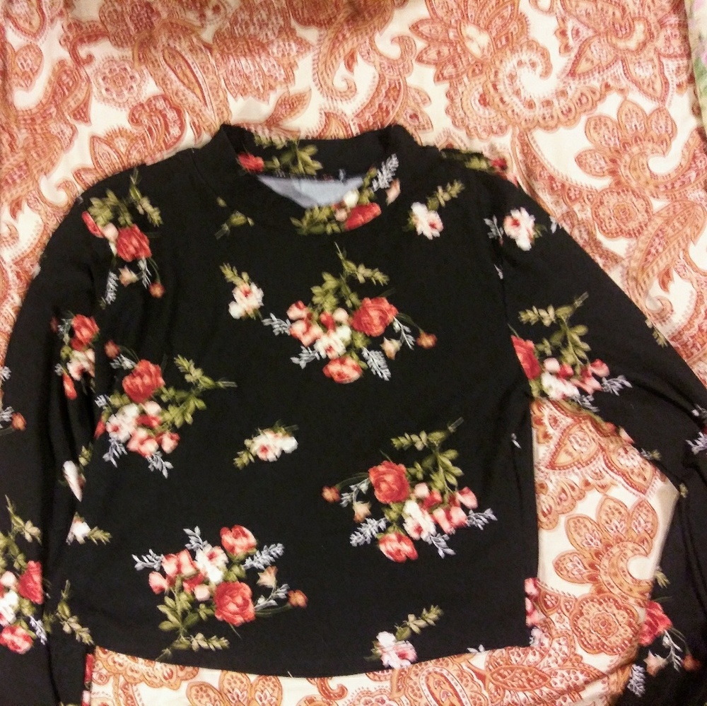 Turtle neck crop top❤